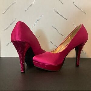 Glamorous Fuchsia Heels with Glitter Accents